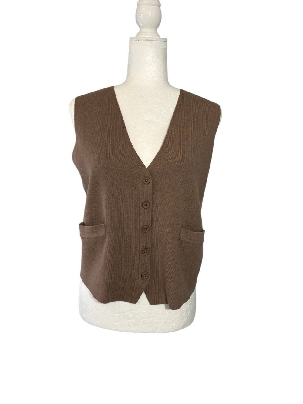 Truth by Republic brown knit sweater vest with pockets - L